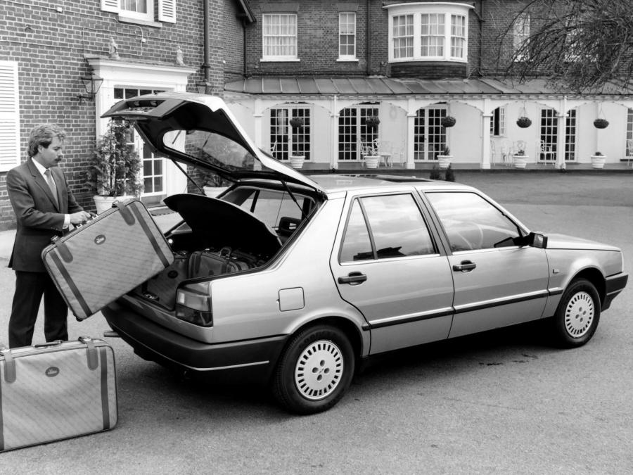  Fiat Croma 1986 года  (UK) (фото 3 из 4)